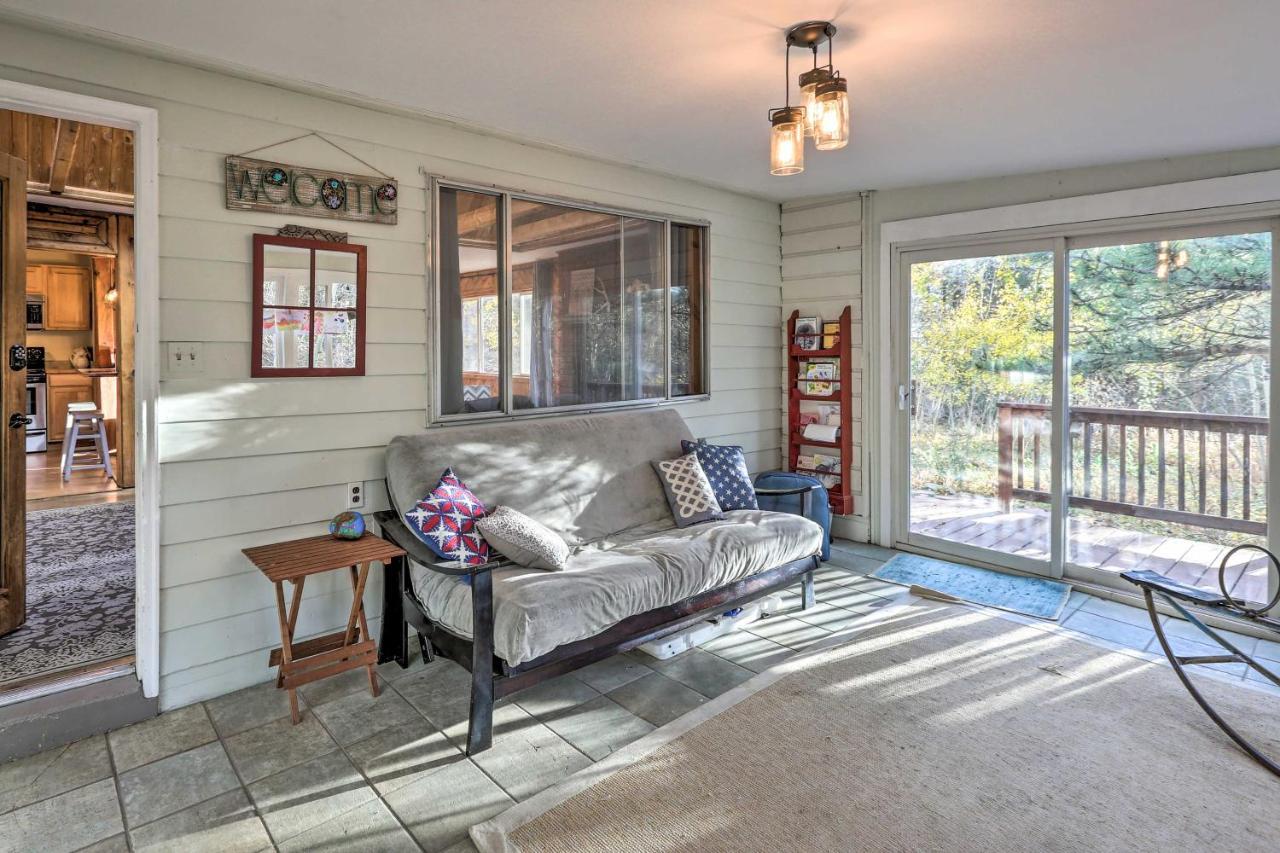 Stunning Golden Home With Deck About 35 Mi To Denver! Eksteriør billede