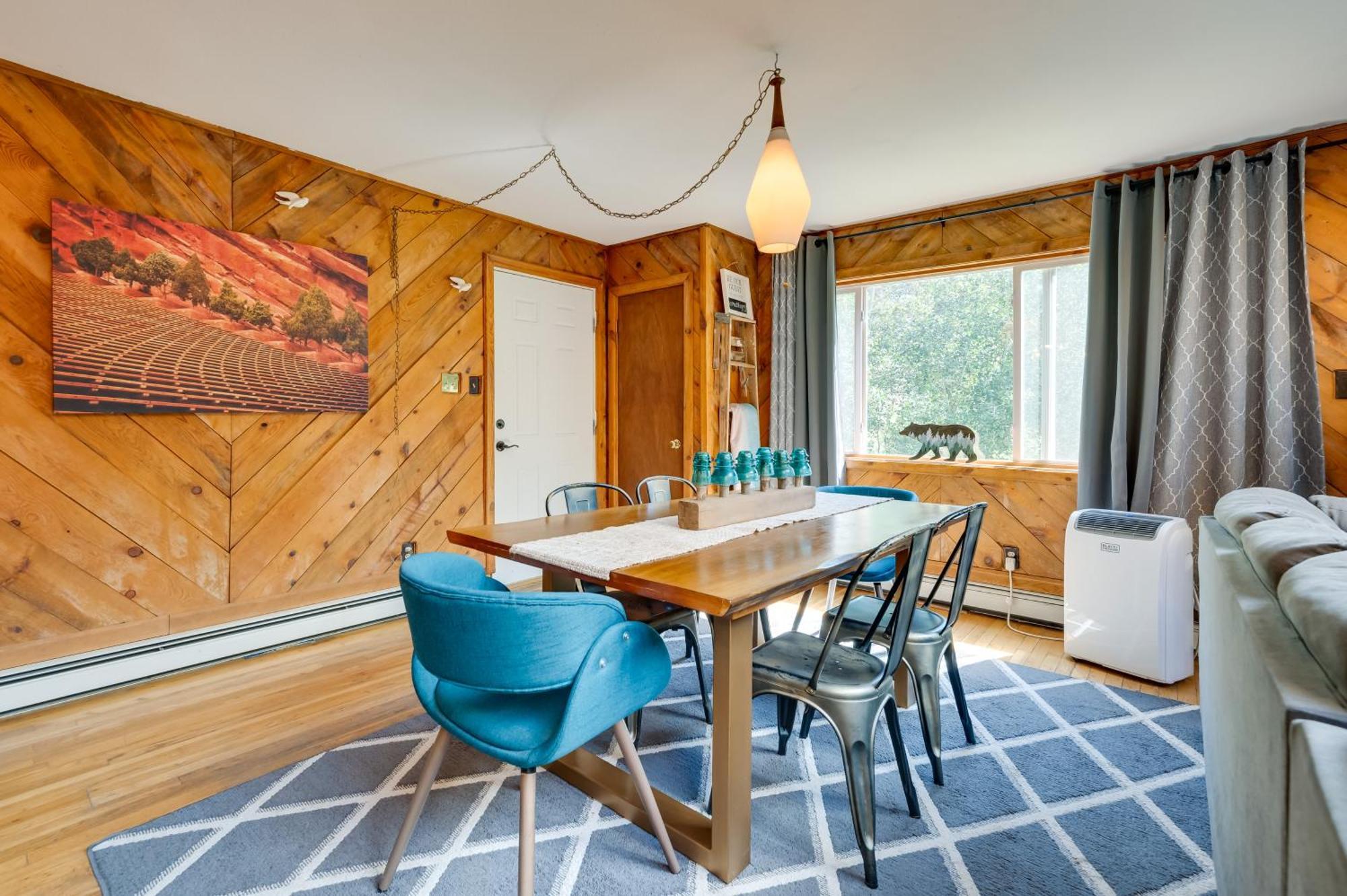 Stunning Golden Home With Deck About 35 Mi To Denver! Eksteriør billede